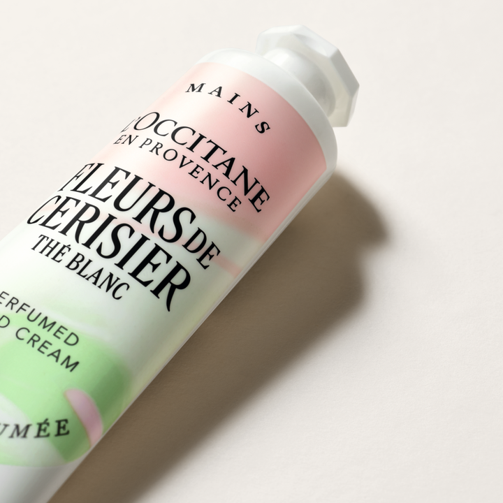 Fleurs de Cerisier Thé Blanc Perfumed Hand Cream 30ml